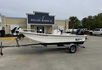 2012 Carolina Skiff 17 DLX Boat